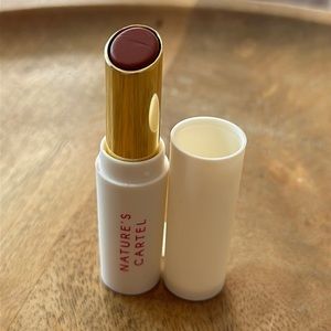 NATURE'S CARTEL
Lip Stick in Gin and Platonic